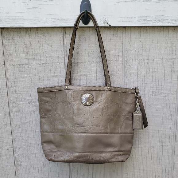 Coach Metallic Signature Leather Zip Up Lined Tote Shoulder Bag Purse F19409 - Picture 1 of 16